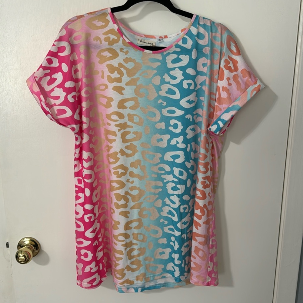 Super cute multi colored cheetah shirt Southern Stitch
